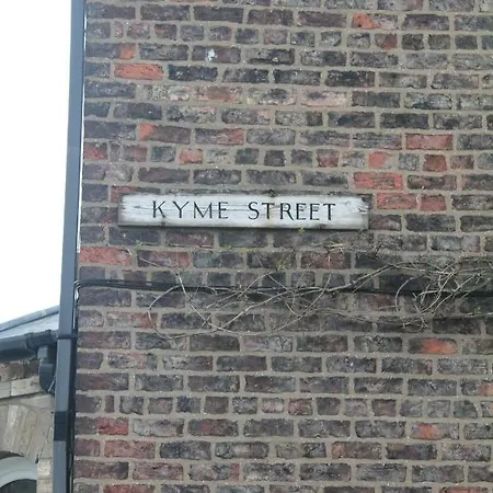 Kyme Street, * Йорк